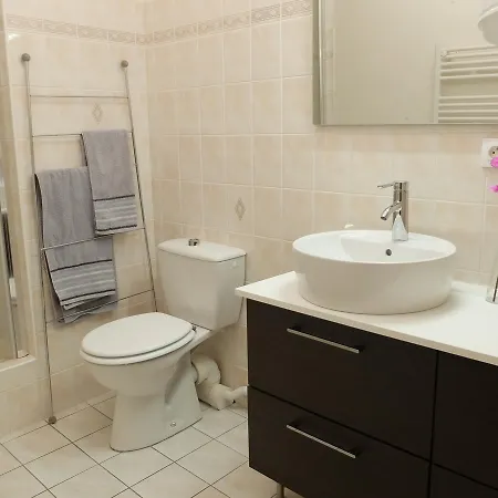 Le Surcouf, Intra-muros Apartment