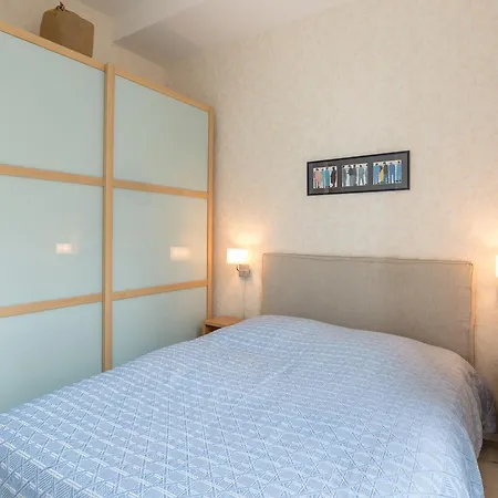Le Surcouf, Intra-muros Apartment *
